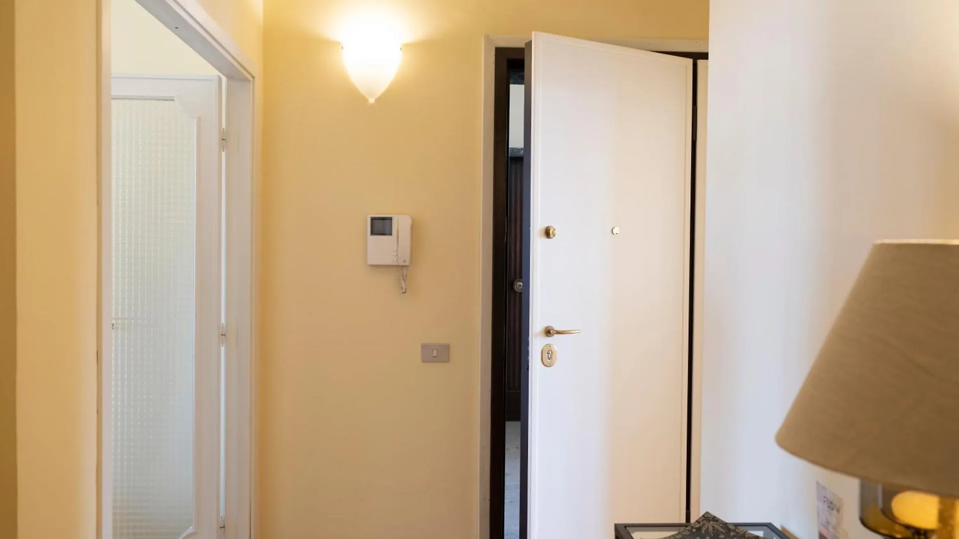 Casa Ari - Bright And Spacious Flat With Terrace Apartment Florence 0*,  Italy