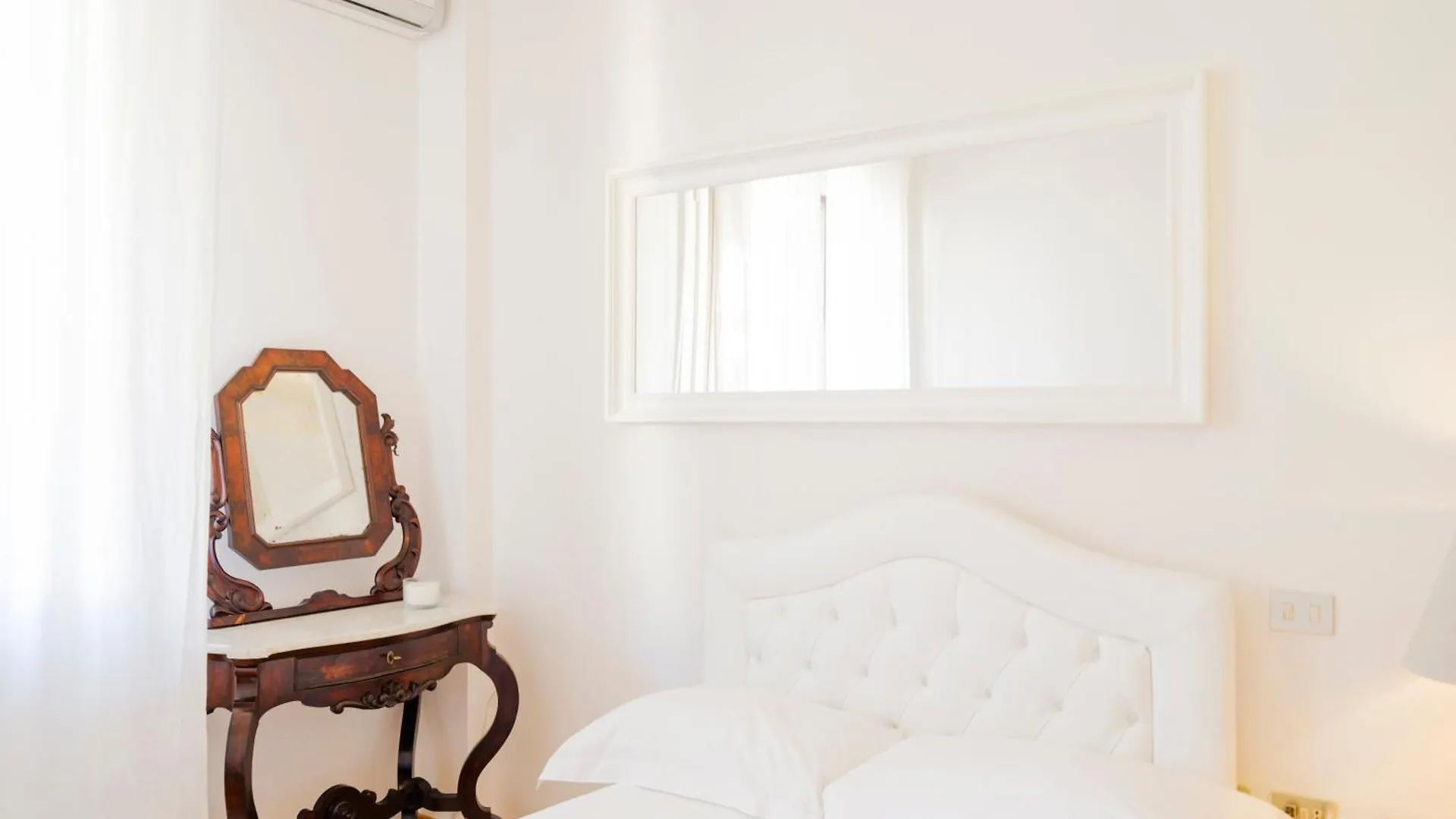 Casa Ari - Bright And Spacious Flat With Terrace Apartment Florence Italy