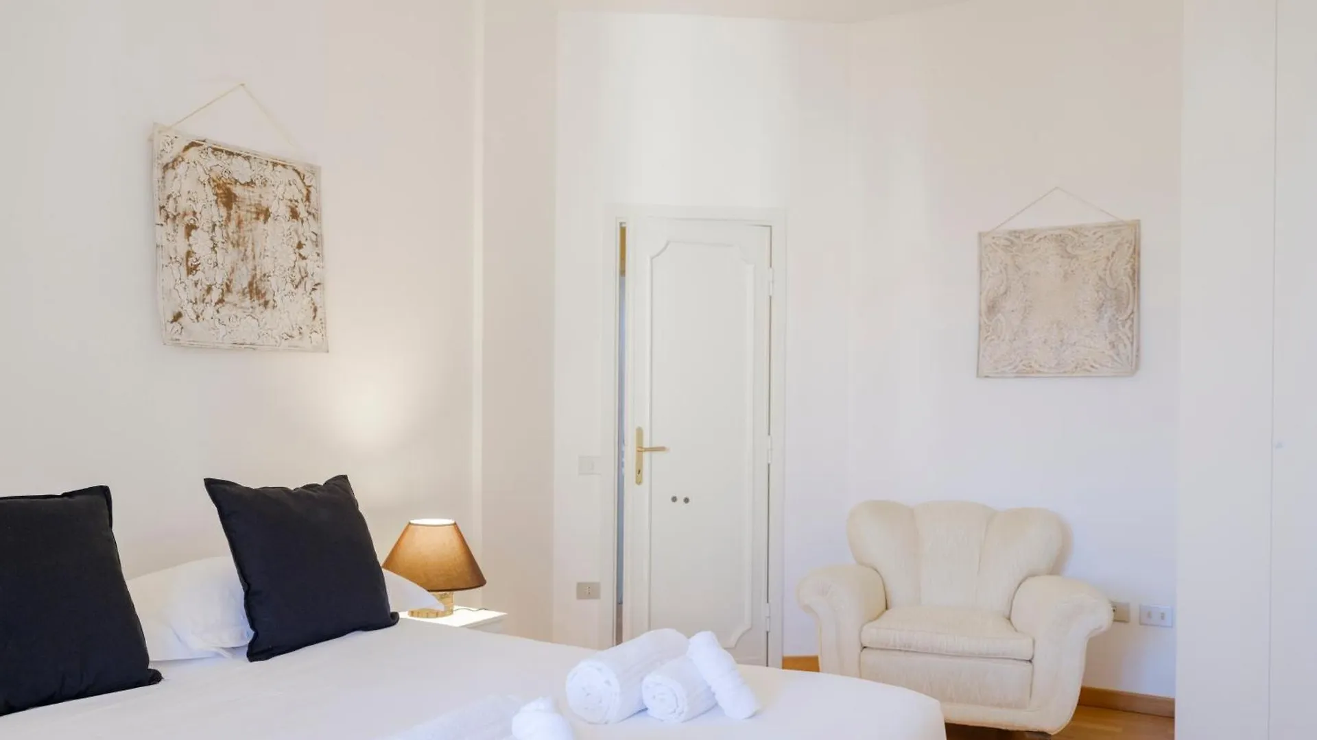 Casa Ari - Bright And Spacious Flat With Terrace Apartment Florence
