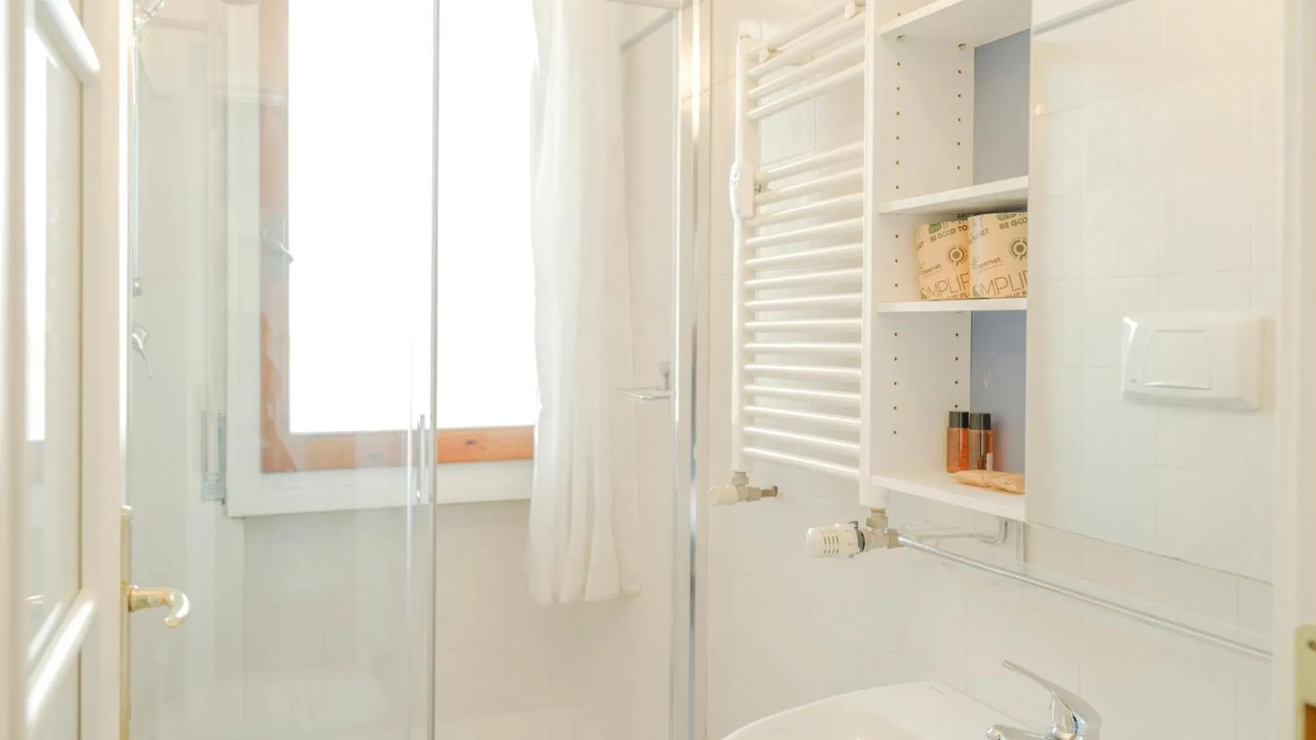 Casa Ari - Bright And Spacious Flat With Terrace Apartment Florence 0*,  Italy